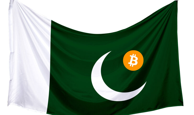 Flaga Pakistanu z Bitcoin